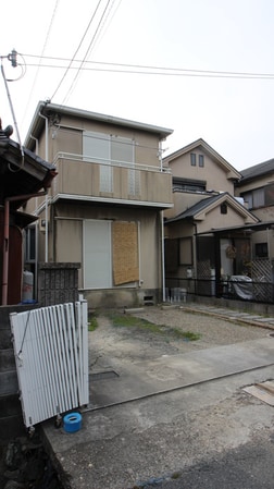 安満中の町戸建の物件外観写真